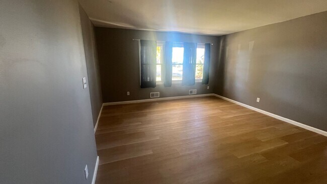 Foto del edificio - 5922 N 84th St