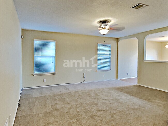 Foto del edificio - 1007 Daffodil Way