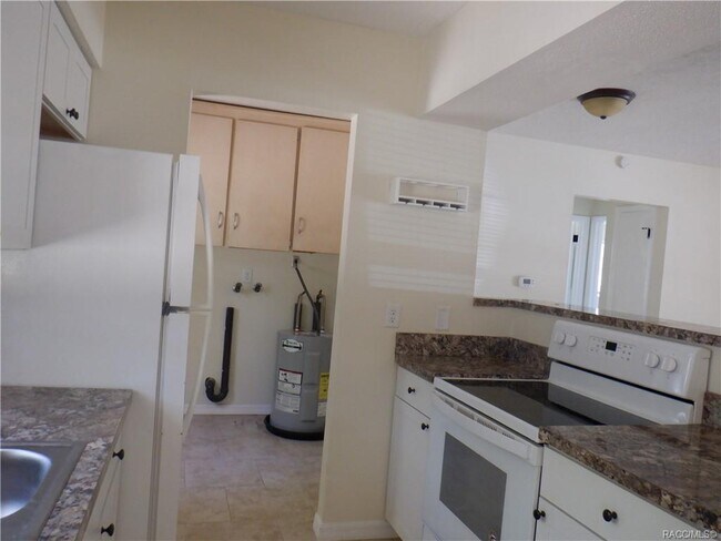 Foto del edificio - 927 E Turner Camp Rd
