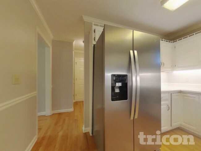 Foto del edificio - 1010 Maidstone Ct