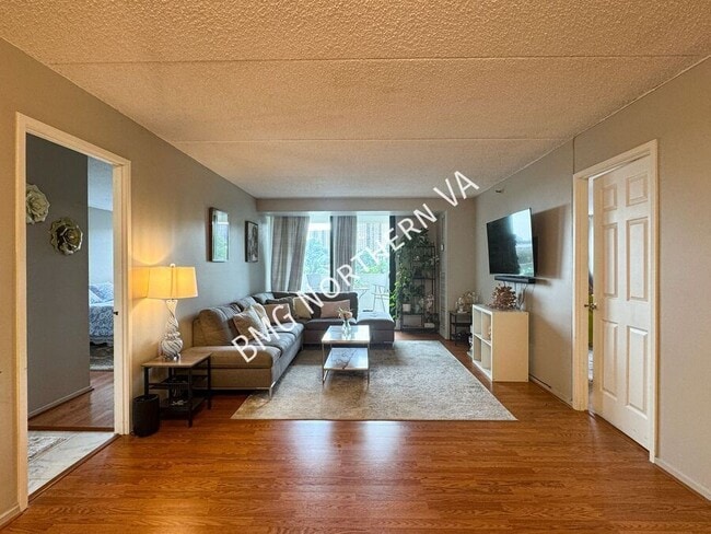 Photo - 5911 Edsall Rd House