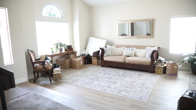 Foto del edificio - 5585 Camino Poniente