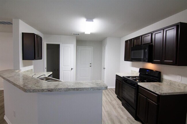 Foto del edificio - 8103 Homestead Rd