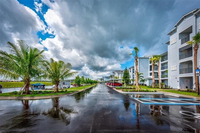 Building Photo - 14041 Heritage Landing Blvd