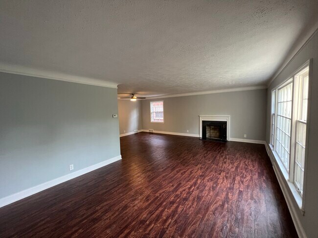 Living Room - 19806 Winslow Rd
