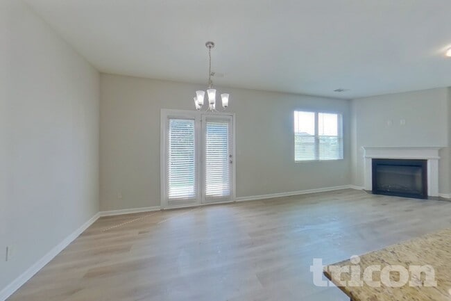 Building Photo - 438 Lake Ridge Ln