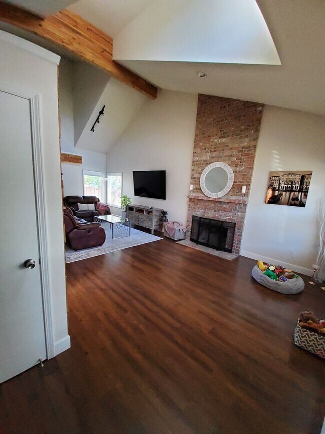 Foto del edificio - Great home near Progress Ridge