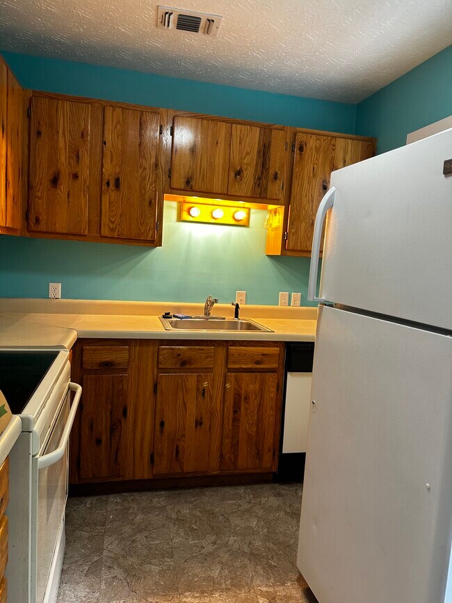 Foto del edificio - 2 Green Meadow Ln