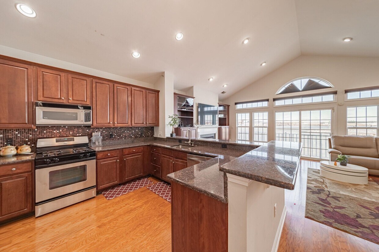 26 LYONS Ct Unit R, Jersey City, NJ 07305 Condo for Rent in Jersey