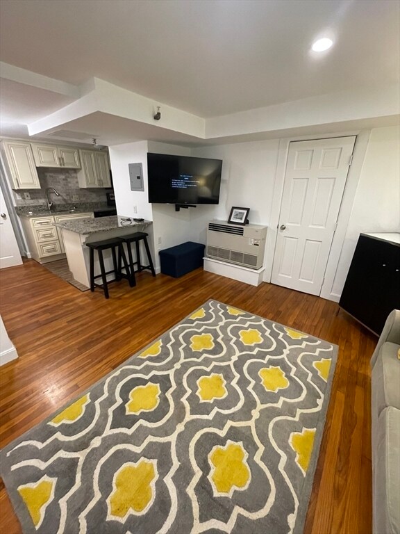 Building Photo - 279 Beacon St