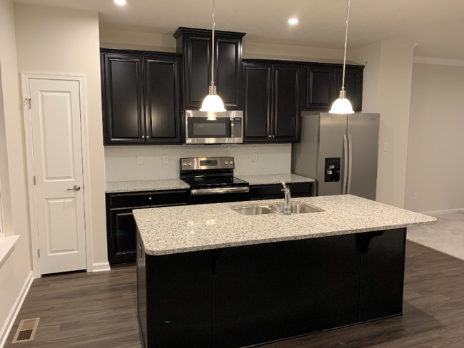 Building Photo - 2076 Cade Dr