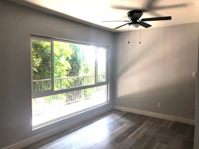 Foto del edificio - 213-217 E Clifton Ave
