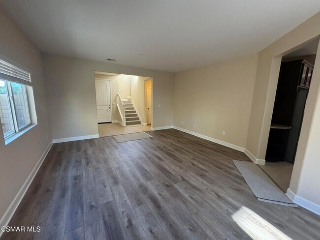 Foto del edificio - 7124 Baneberry Ave