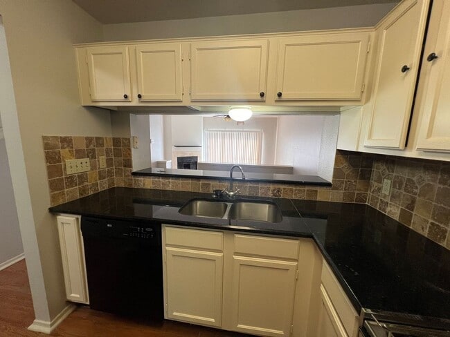 Building Photo - 11901 Swearingen Dr