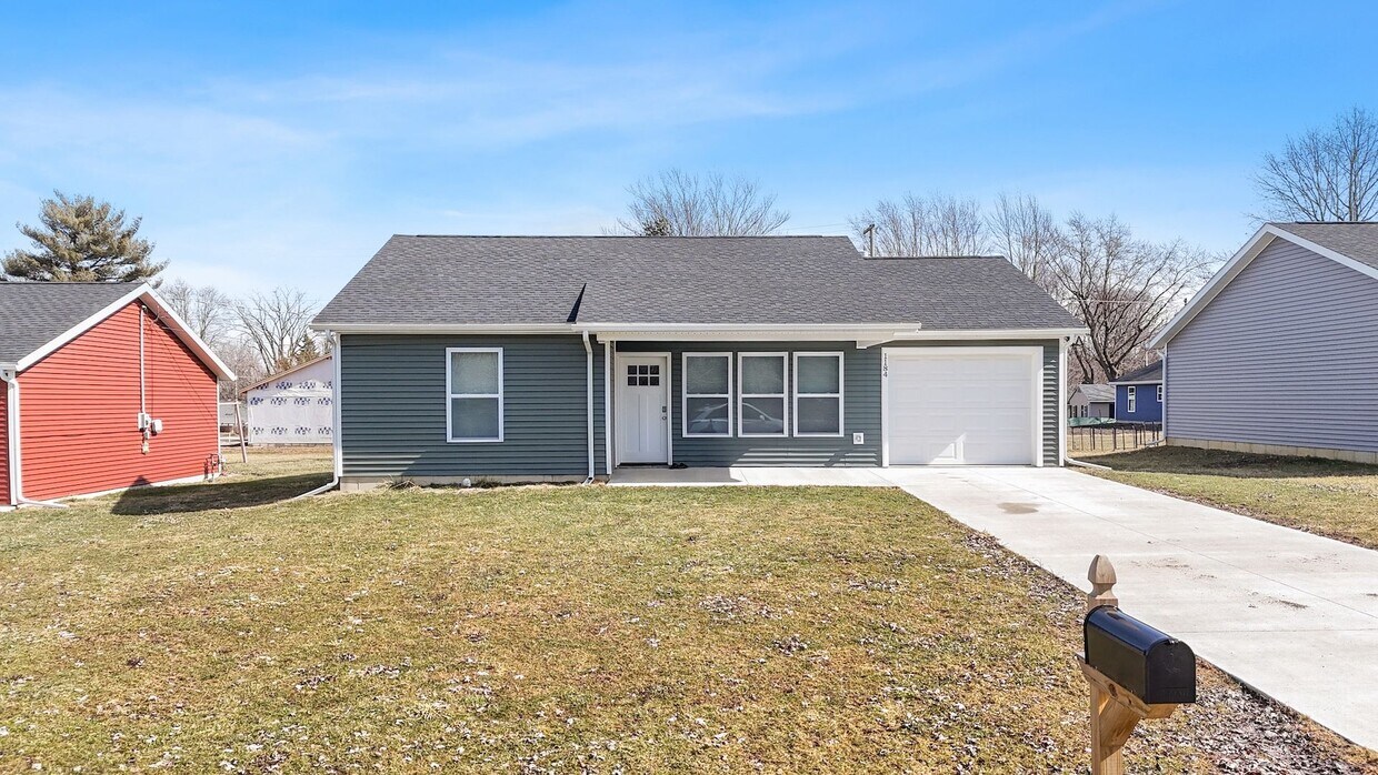 Primary Photo - Introducing a charming 2-bedroom, 1-bathro...