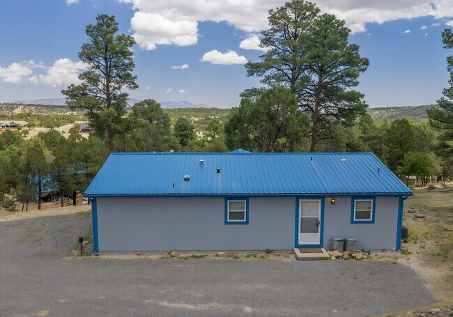 Foto del edificio - 111 Honeydew Ln