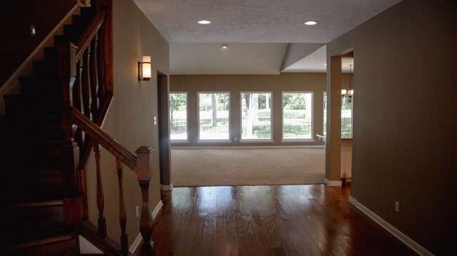 Building Photo - 9 Huntsmans Horn Cir