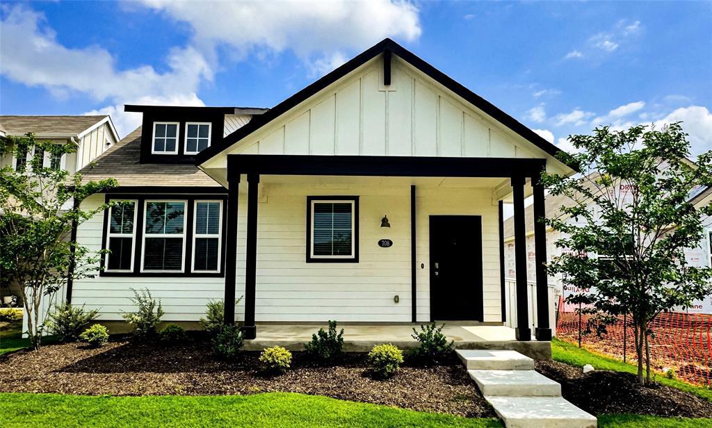 Foto principal - 708 Running Creek Dr
