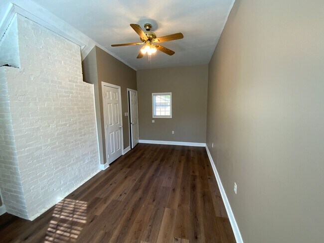 Foto del edificio - Arreis Rentals 3 - Charlton &amp; Old Lindale
