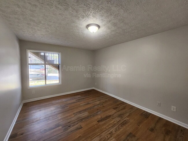 Building Photo - 116 Spring Ct