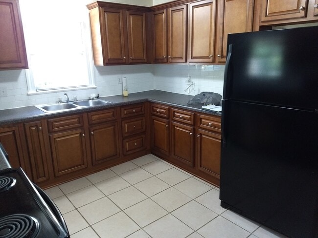 Kitchen - 1426 Polo Rd