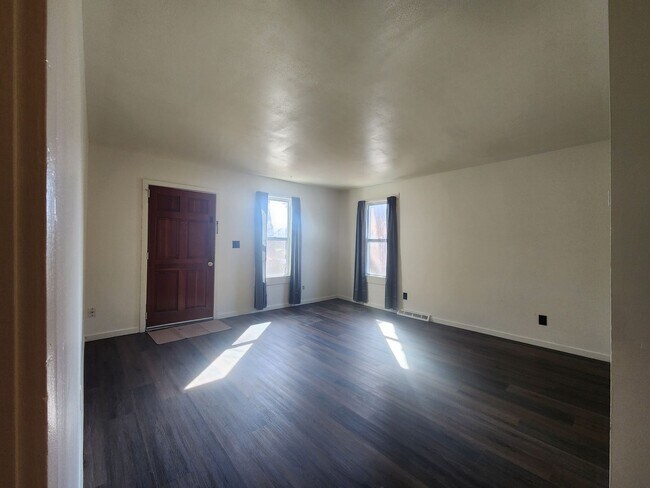 Foto del edificio - 1106 Rixon St