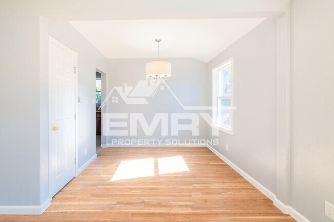 Foto del edificio - 1416 S Woods Ave