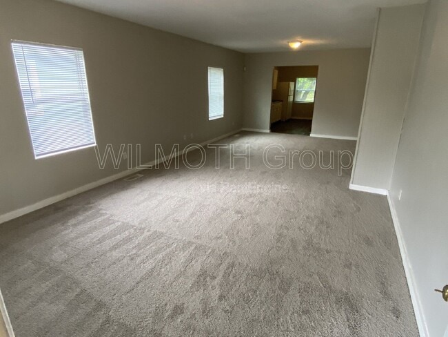 Building Photo - 2712 Columbia Ave