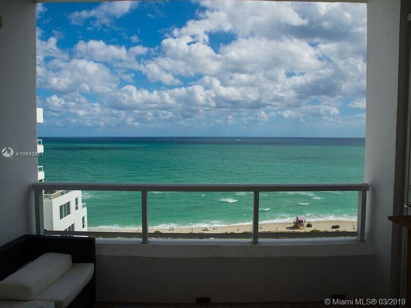Primary Photo - 5005 Collins Ave