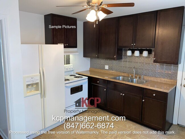 Building Photo - 413/415 Greenwood -Ewigman
