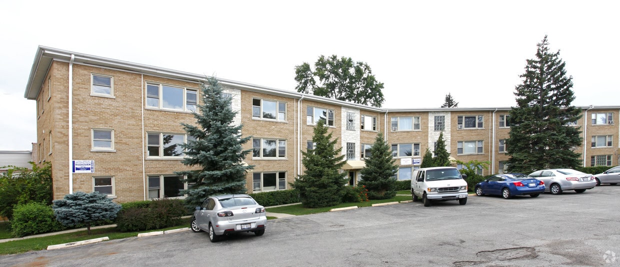 Building Photo - 7626-7632 1/2 N Milwaukee Ave