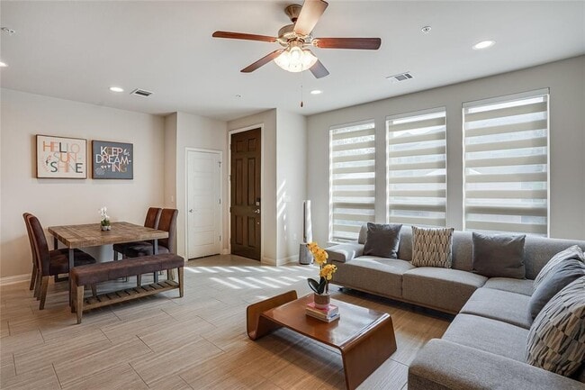 Foto del edificio - 13800 Lyndhurst St