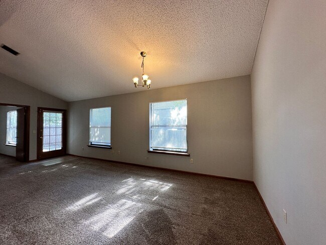 Building Photo - Windridge - Two bedroom Patio Home / Mandarin