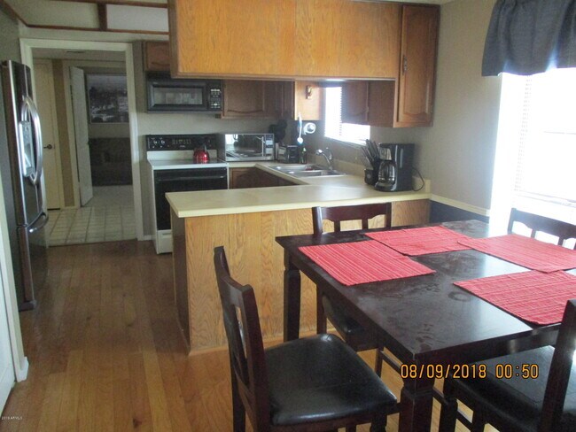 Foto del edificio - 8202 N 21st Dr