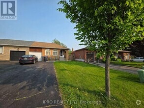 Building Photo - 7 Mallard Crescent