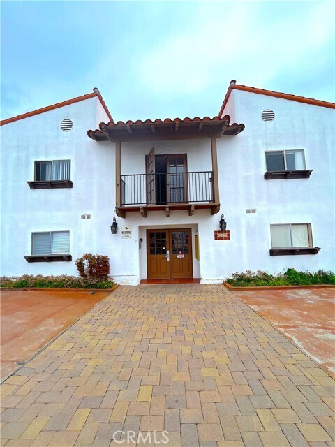 Building Photo - 147 Avenida Serra