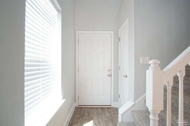 Foto del edificio - 5868 Providence Loop