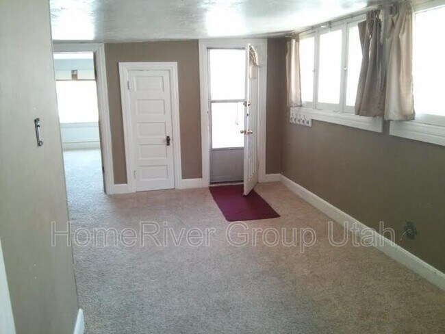 Building Photo - 1250 E 100 S