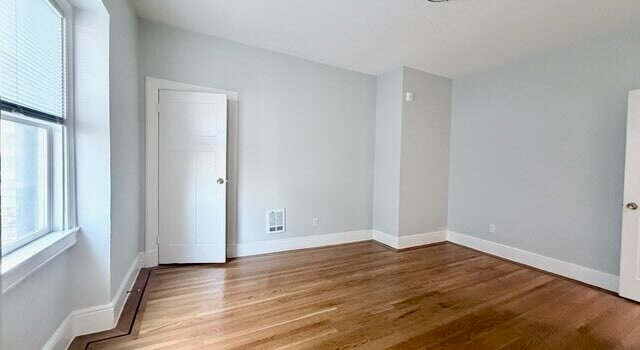 Foto del edificio - 840 Van Ness Ave