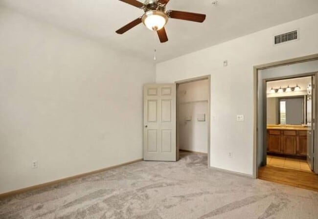Building Photo - 3 bedroom in Stafford TX 77477