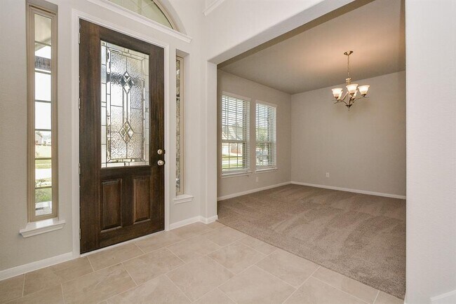 Building Photo - 6019 Kolle Dr