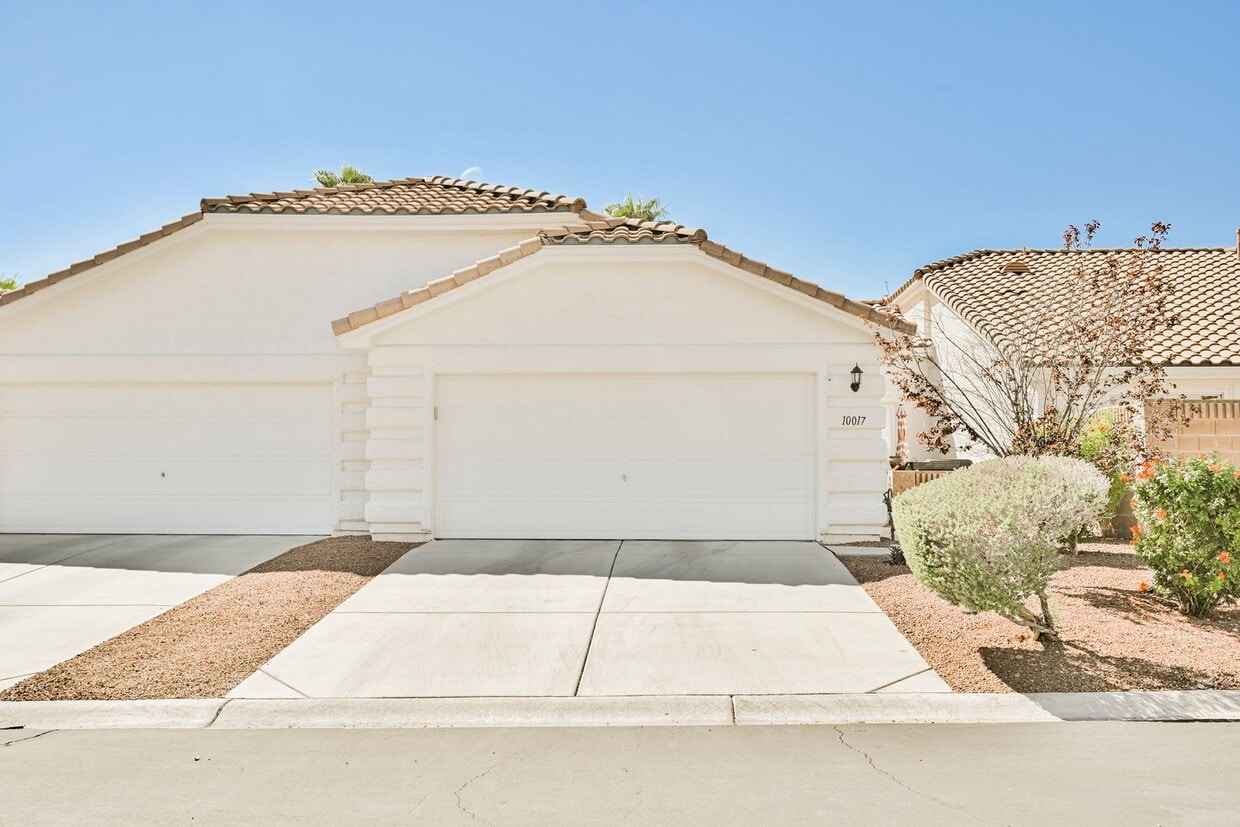 Primary Photo - Summerlin - Single Story Townhome -
