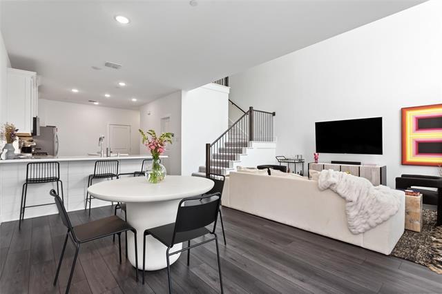 Foto del edificio - 1737 Dalhart Rd