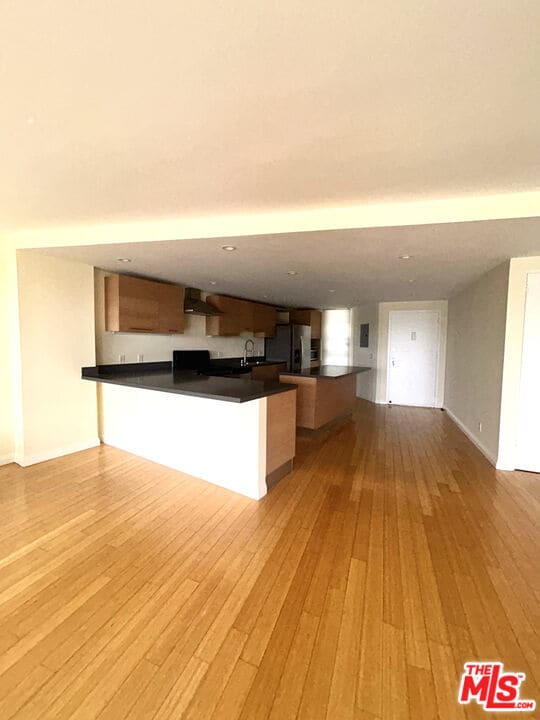 Building Photo - 4337 Marina City Dr