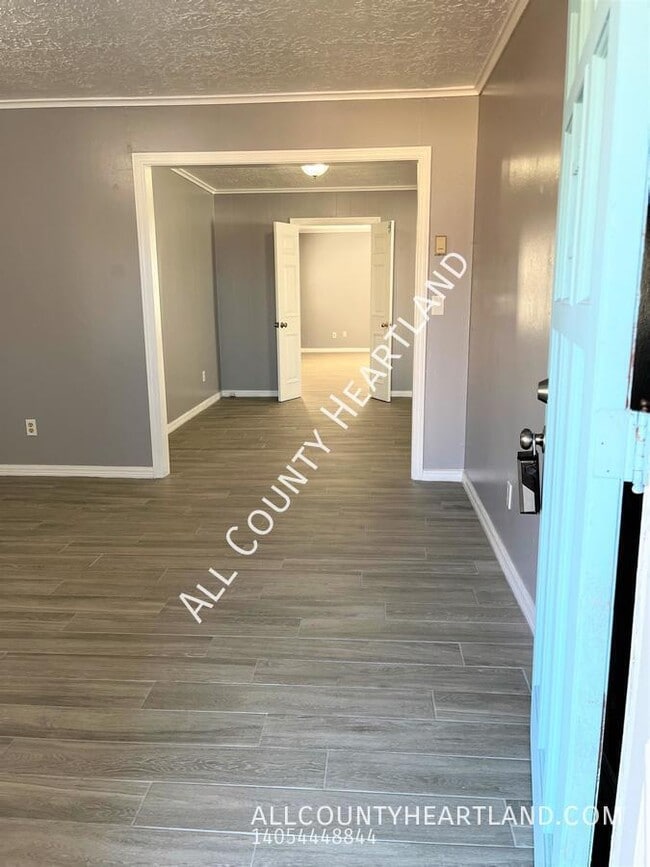 Photo - 3328 NW 29th St- House