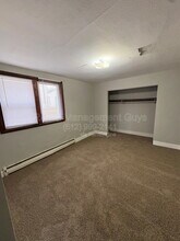 Building Photo - 3841 N Thomas Ave