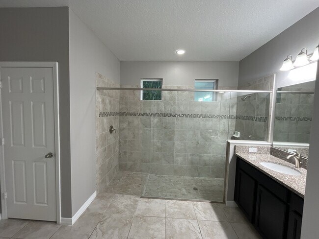 Building Photo - 14325 White Moss Way