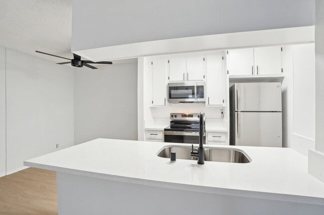 Foto del interior - 245 South Serrano Ave