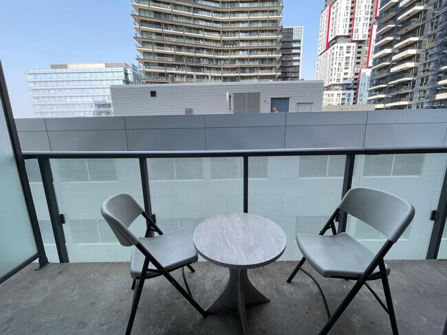 Photo du bâtiment - 334 Adelaide St W