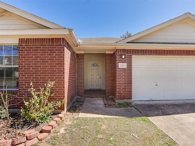 Building Photo - 2300 Amy Lynn Ln